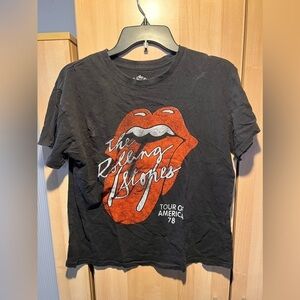 Women’s Shirt Bundle! 2 shirts with one standard shipping!! Size M and L